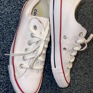 Converse Sneakers BRAND NEW